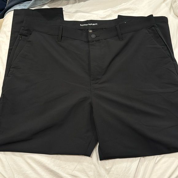 NWT- Banana Republic Flat Front chino Pant 40x29, black - Picture 1 of 5